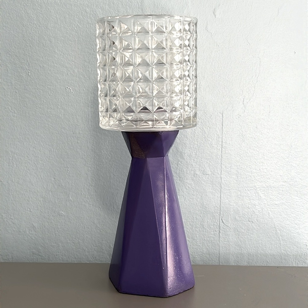 Pillar candle holder